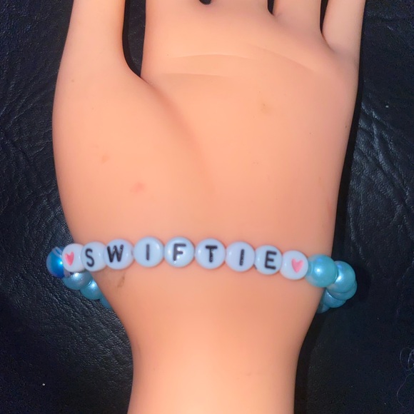 For the “SWIFTIES” I am making many styles and can also do custom size & colors - Picture 8 of 16